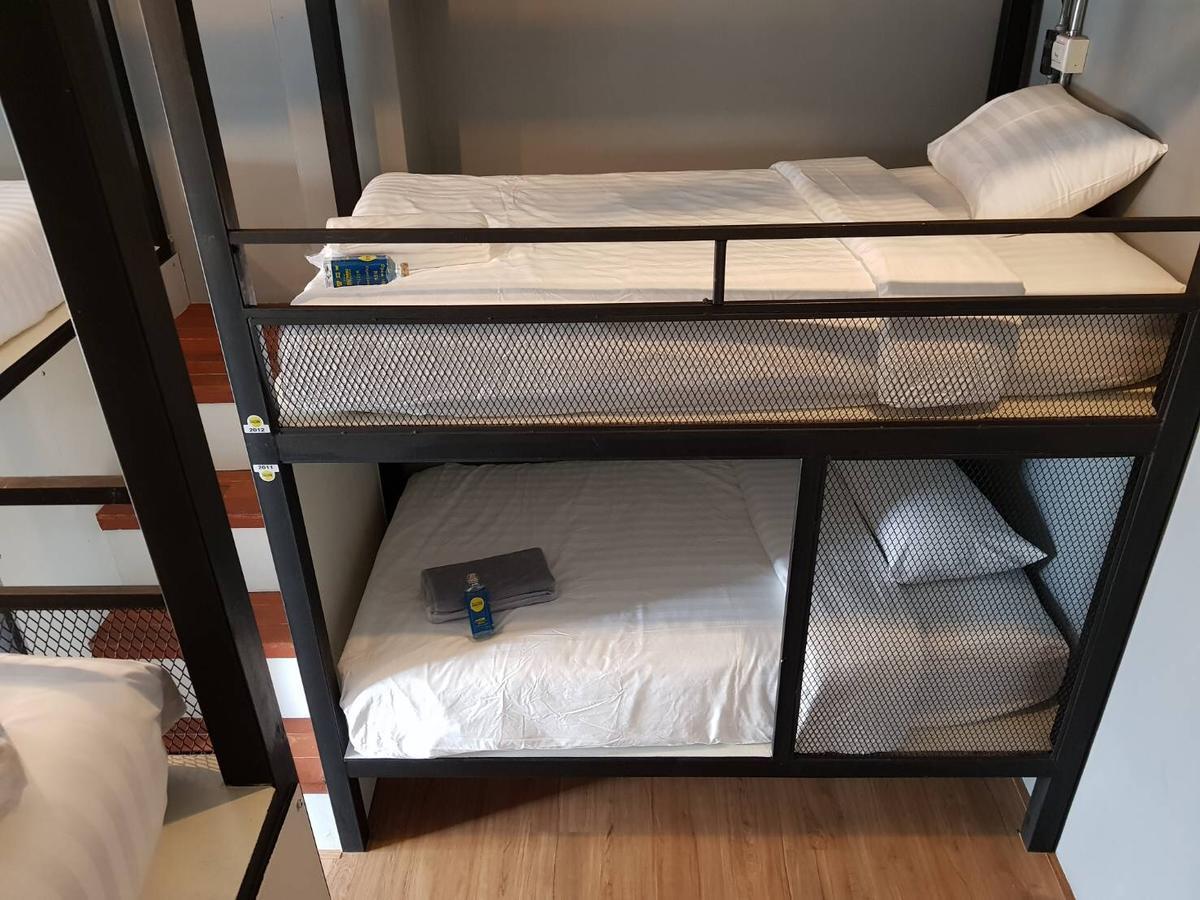 Chernchan Hostel Chanthaburi Exteriör bild